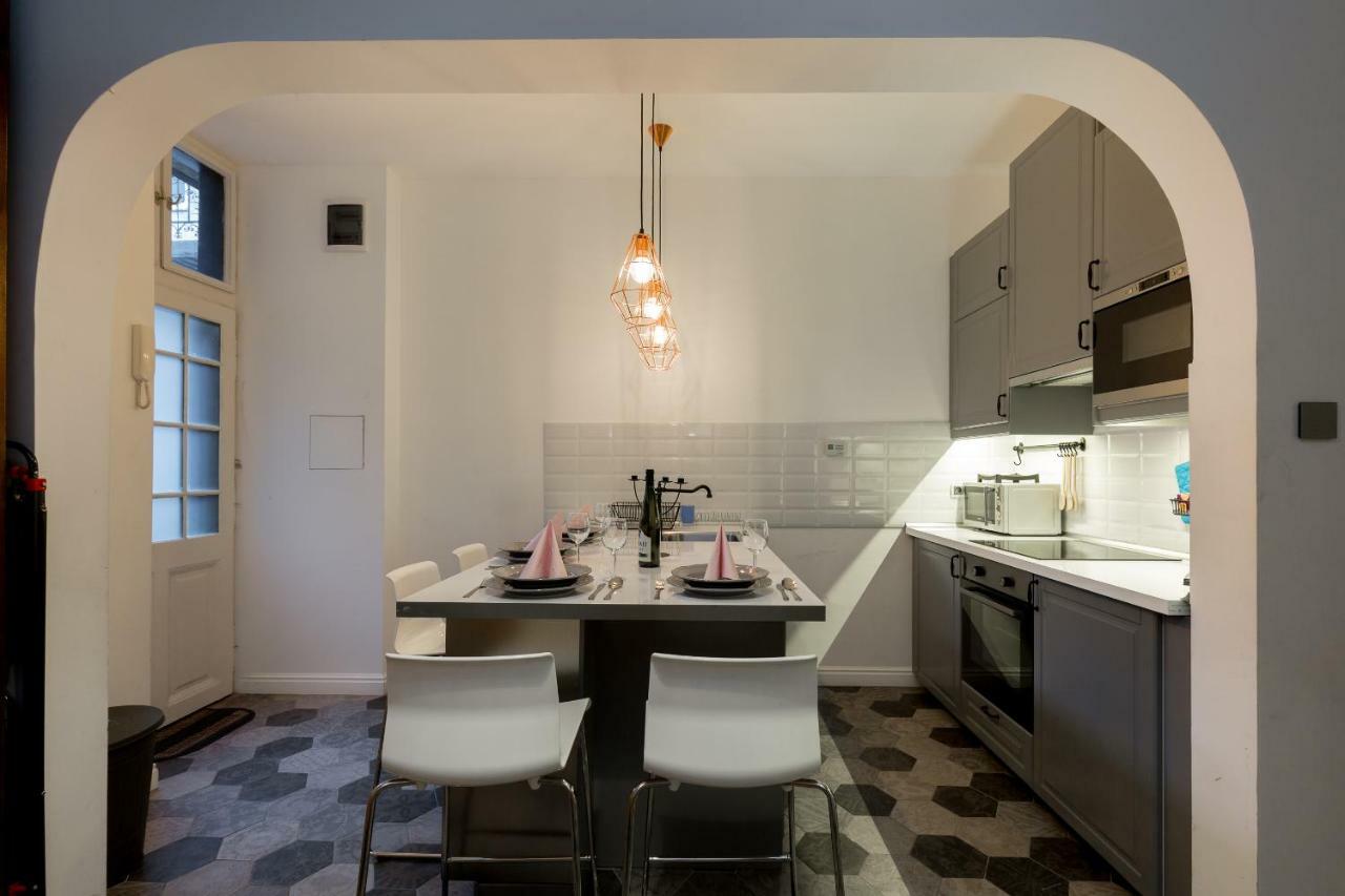 Luxury Twin 1-Bedroom In Kazinczy Street Budapest Exterior foto